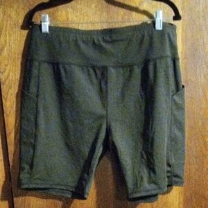 High-Waist Olive Green Bike Shorts with Side Pockets